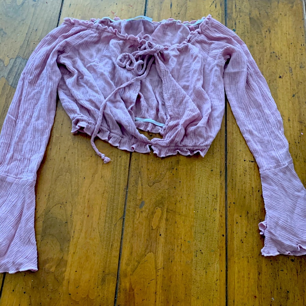 Pink tie up long sleeve crop top.